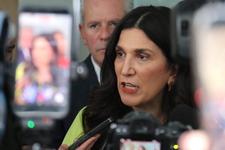 Kenia López Rabadán fiscaliza crisis de desaparecidos ante presión de la ONU