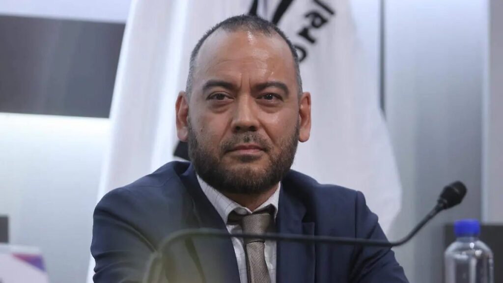 INE nombra a Roberto Carlos Félix como encargado de su Secretaría Ejecutiva