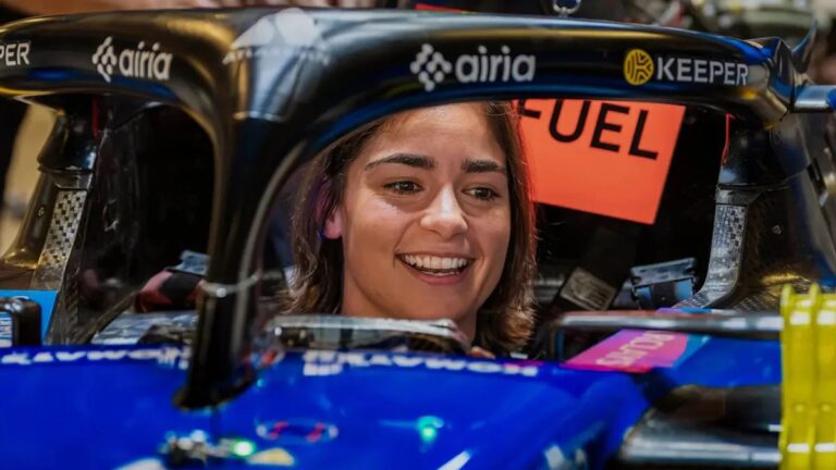 Jamie Chadwick rompe una espera de 12 años y se sube a un Williams de F1